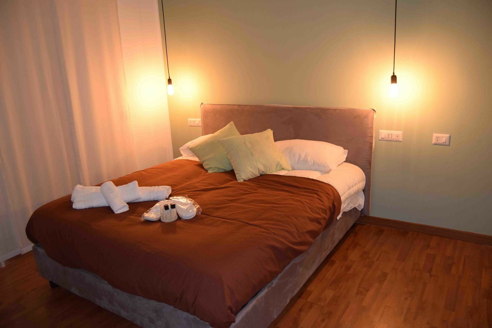 B&B Monserrato Наполи Екстериор снимка